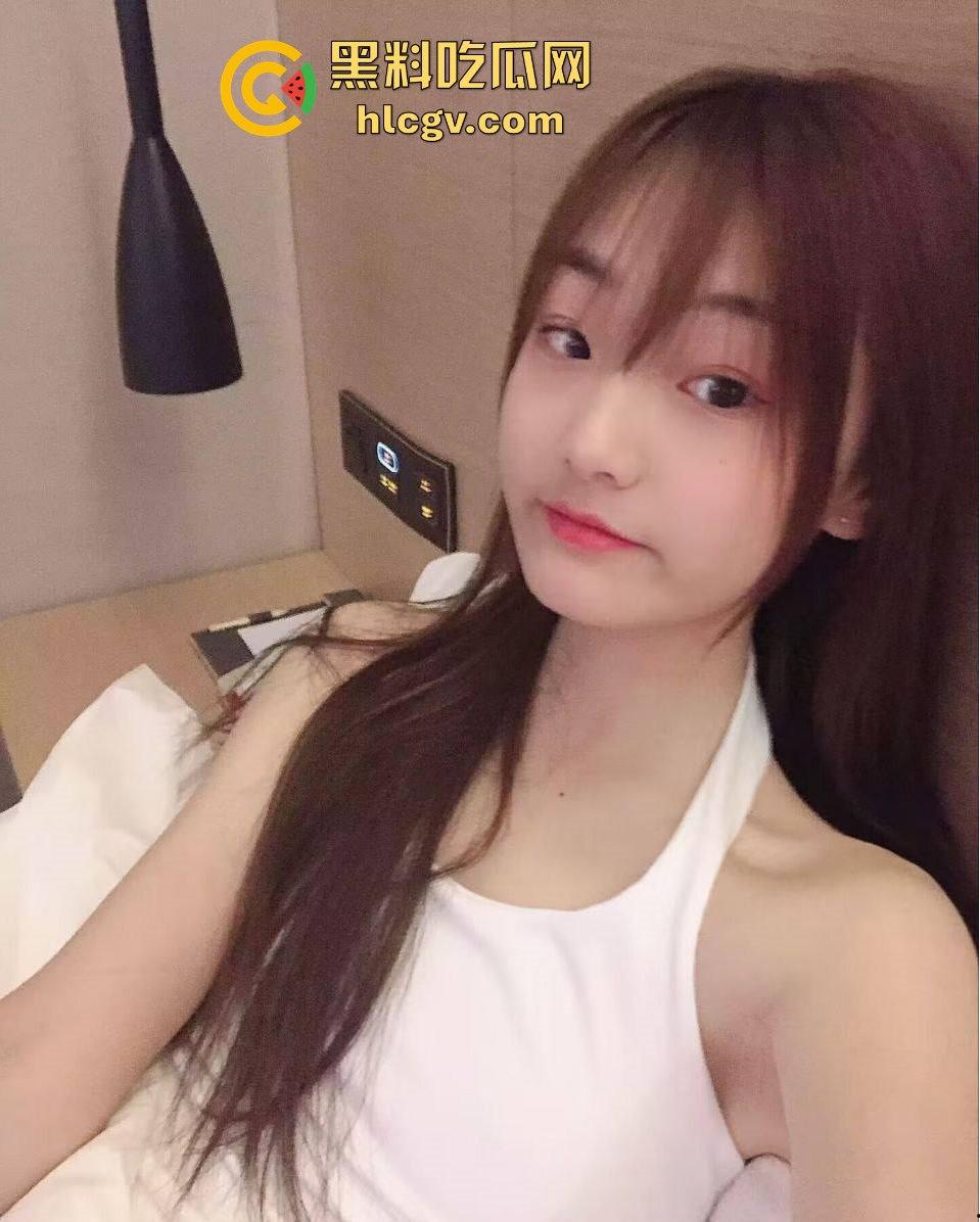福建厦门黑丝小姐姐【林依冉】亲密视频流出!日常甜蜜瞬间被曝光,丝袜魅力尽显!-2