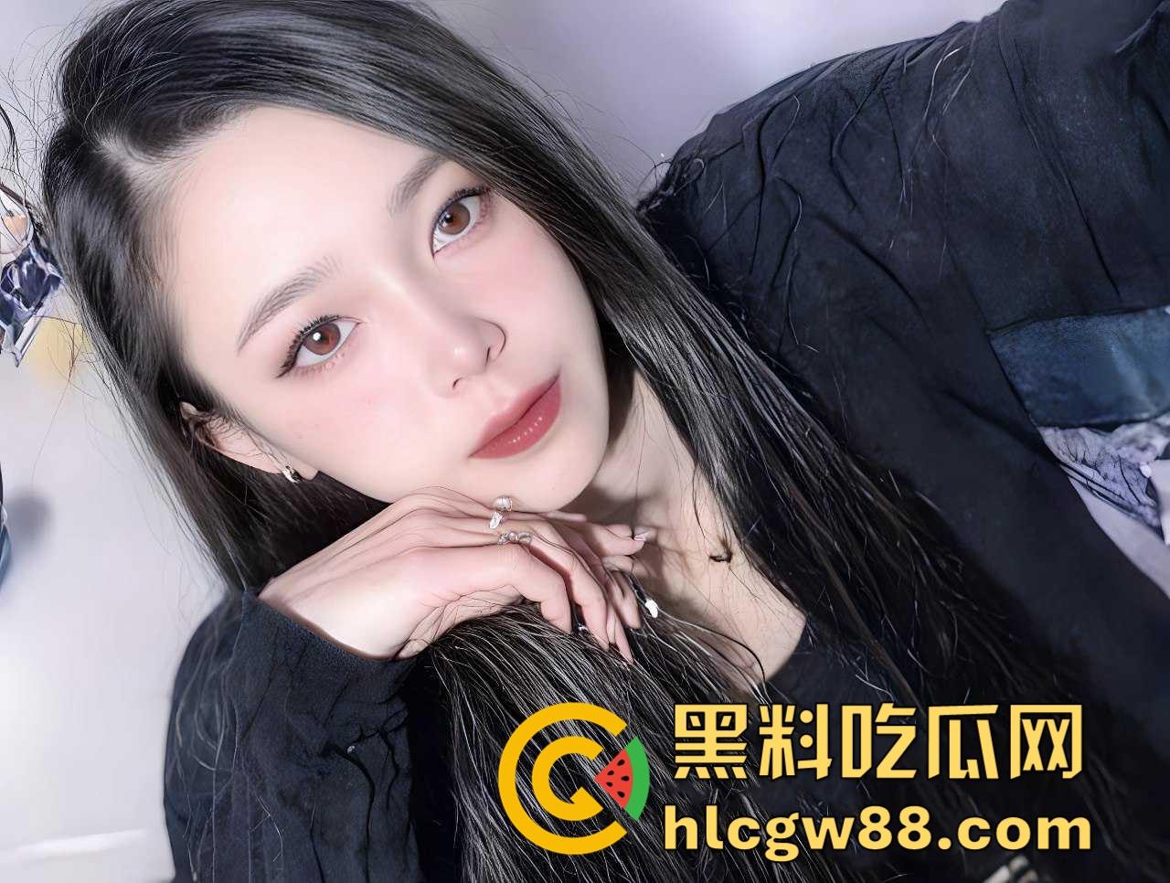 奶子再大也需要男人摩擦 杭州反差巨乳白领【莫婷婷】和男友居家性爱流出 这是有多爱奶子！-4